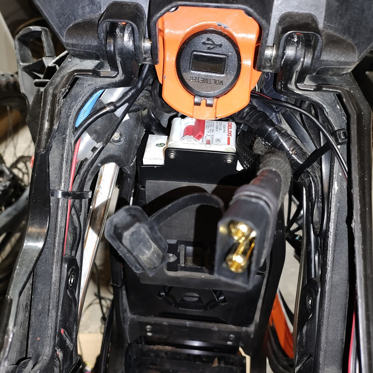 Breaker Upgrade for 72V Batteries - DZ47-125 1P 125A