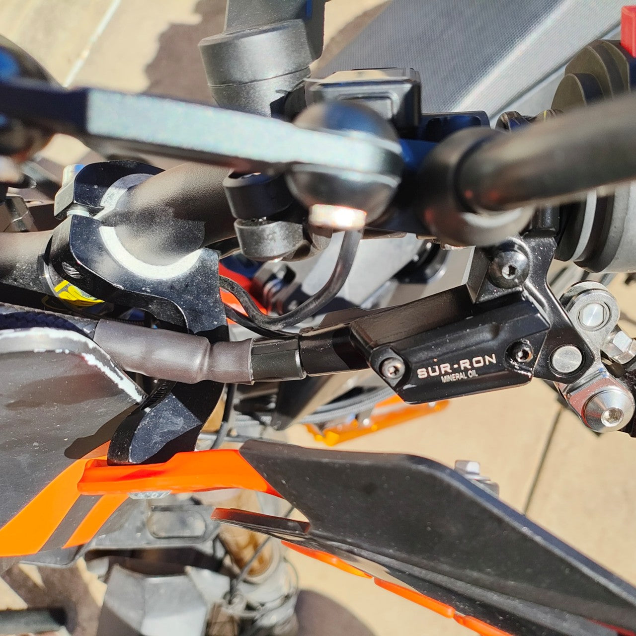 Armored Brake Hose for Mineral Oil E-Moto Brakes