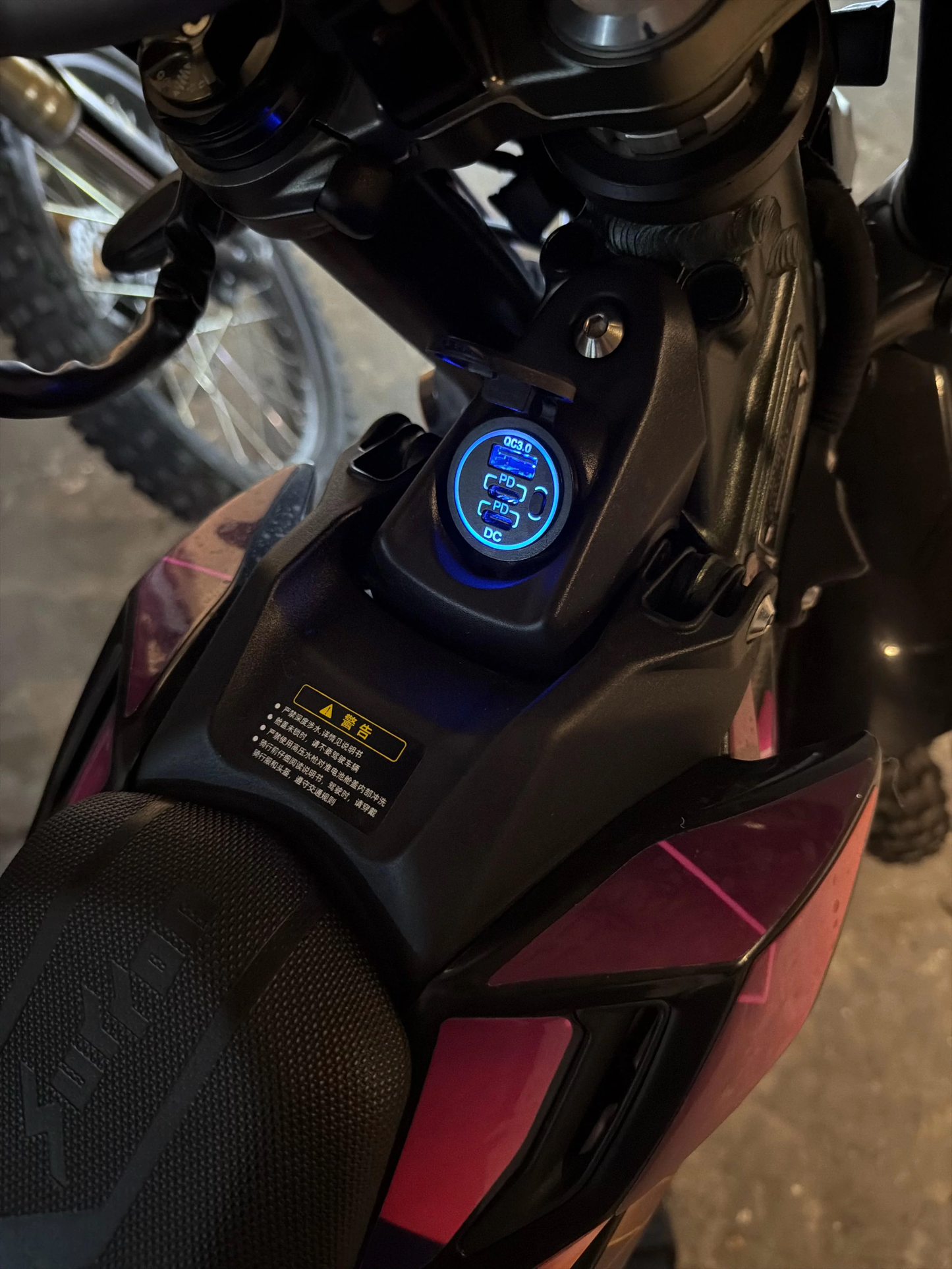 Surron Talaria Fast Charge USB-A USB-C Charge Port